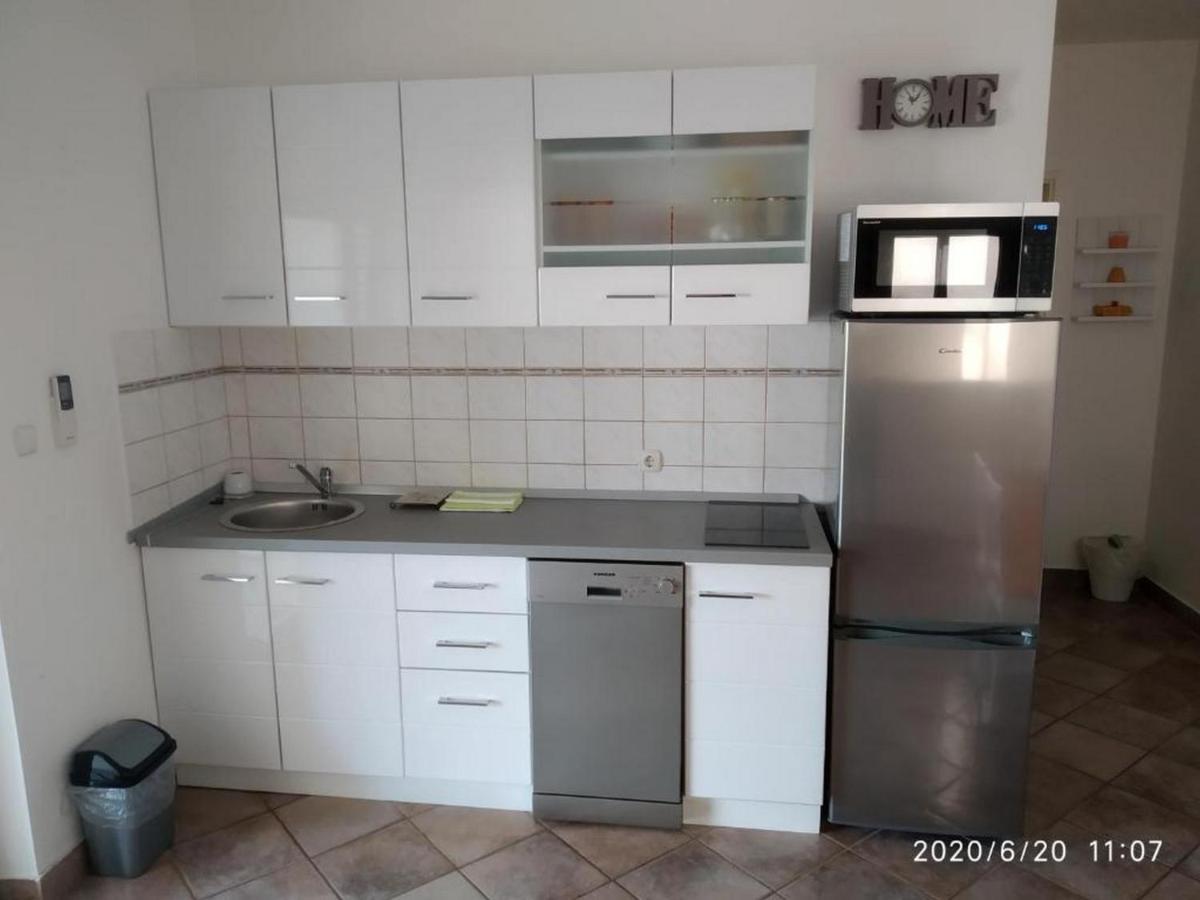 Apartmani Lucia Biograd Biograd Na Moru Buitenkant foto