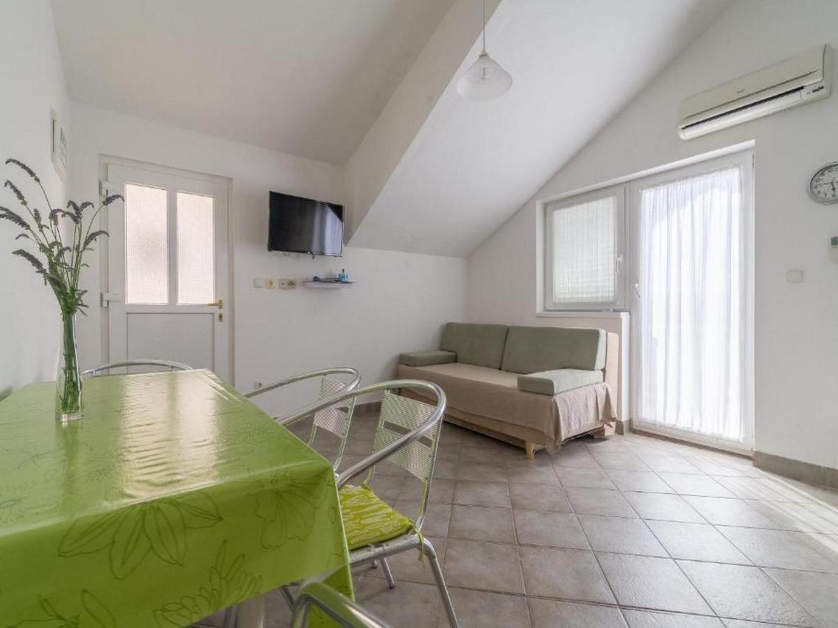 Apartmani Lucia Biograd Biograd Na Moru Buitenkant foto