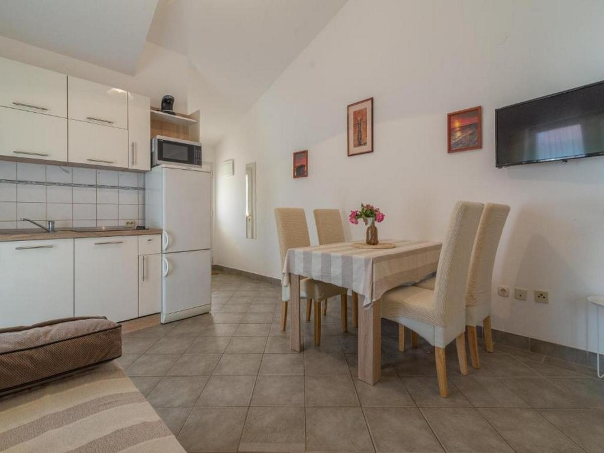 Apartmani Lucia Biograd Biograd Na Moru Buitenkant foto